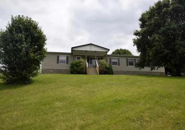 Homes for sale in Maysville, KY | 7223 Mt Carmel Rd, Maysville, KY 41056 | MLS# 26014086