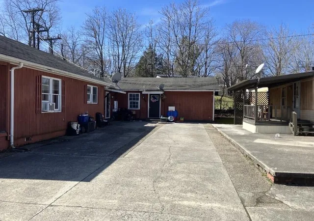 Homes for sale in Middlesboro, KY | 623 N 20th St, Middlesboro, KY 40965 | MLS# 26013646