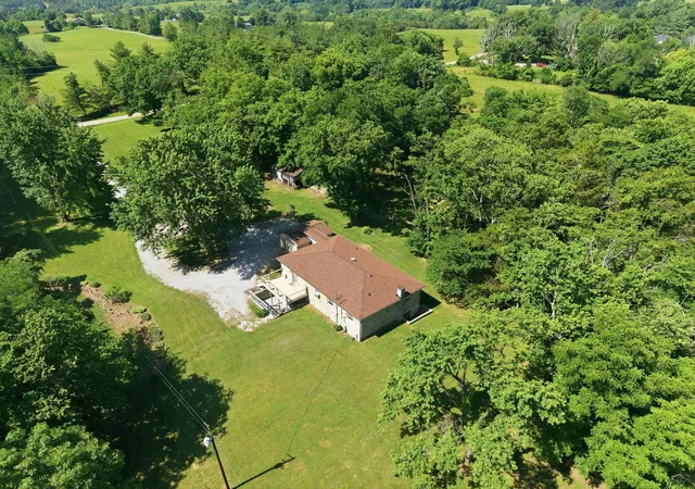 2nd image of 2670 Oakley Wells Rd, Richmond, KY 40475 | MLS# 26014010