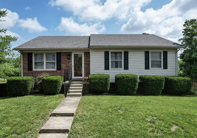 Photo 1 of Single family home for sale at 3700 Forest Green Dr, Lexington, KY 40517 | MLS# 26013637 | Listing updated on 2026-08-18