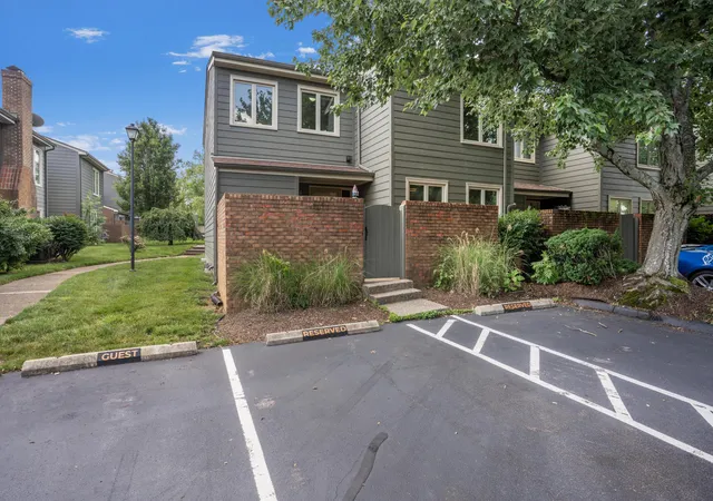 Homes for sale in Lexington, KY | 2140 Fort Harrods Dr #36, Lexington, KY 40513 | MLS# 26013676
