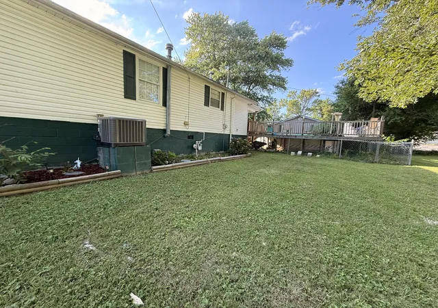Photo 4 of Single family home for sale at 112 Jackson St, Barbourville, KY 40906 | MLS# 26013658 | Listing updated on 2026-08-01