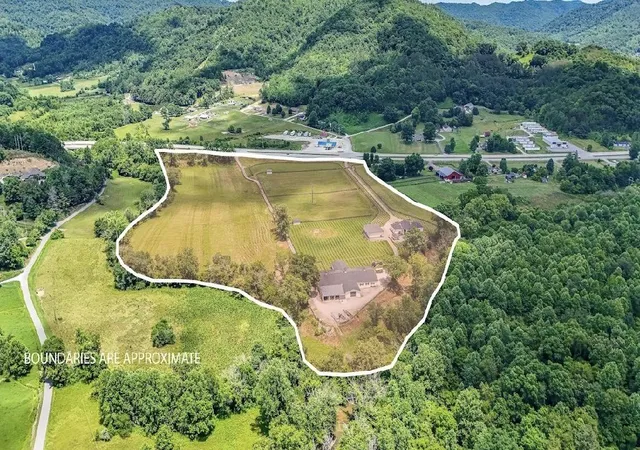 Homes for sale in Flat Lick, KY | 6606 S S Us Hwy 25e, Flat Lick, KY 40935 | MLS# 26013707