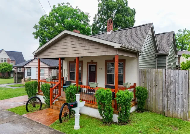 Homes for sale in Corbin, KY | 401 W 4th St, Corbin, KY 40701 | MLS# 26013711