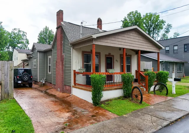 Homes for sale in Corbin, KY | 401 W 4Th St, Corbin, KY 40701 | MLS# 26013711