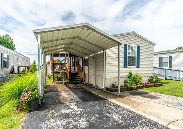 Homes for sale in Berea, KY | 201 Baugh St #8, Berea, KY 40403 | MLS# 26018349