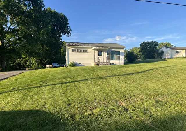 Photo 1 of Sale Pending at 1900 E Kentucky Hwy 78, Stanford, KY 40484 | MLS# 26013744 | Listing updated on 2026-07-26