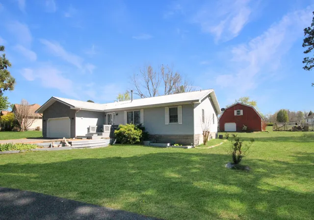 Homes for sale in Benton, KY | 8078 Aurora Hwy, Benton, KY 42025 | MLS# 26018133