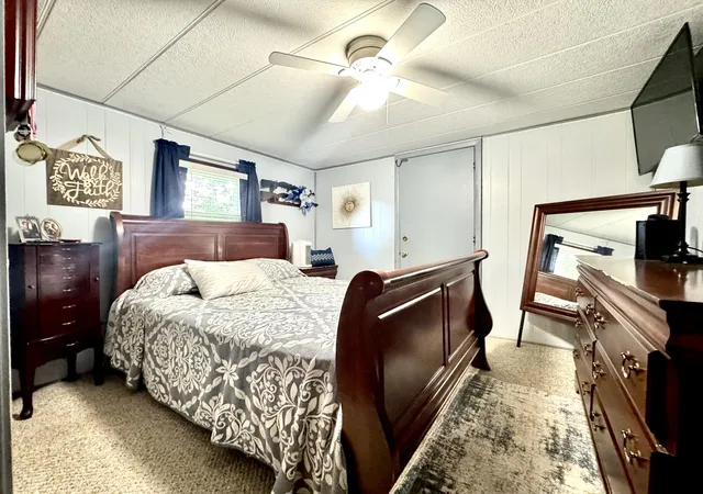Homes for sale in Middlesboro, KY | 908 Manchester Ave, Middlesboro, KY 40965 | MLS# 26013710