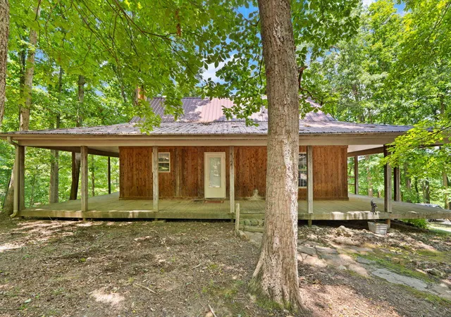 Homes for sale in Irvine, KY | 1261 Clark Rd, Irvine, KY 40336 | MLS# 26013750