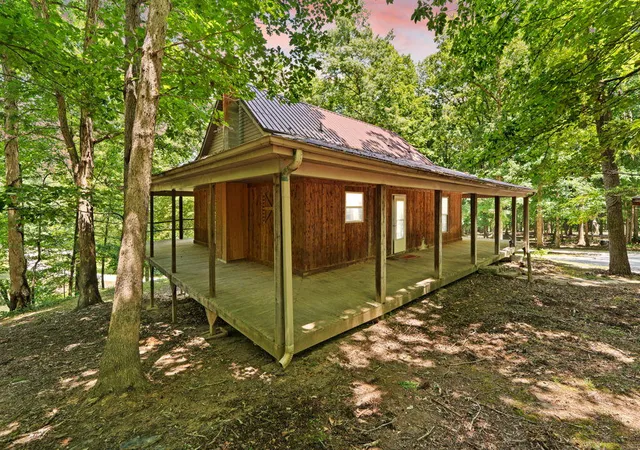 Homes for sale in Irvine, KY | 1261 Clark Rd, Irvine, KY 40336 | MLS# 26013750