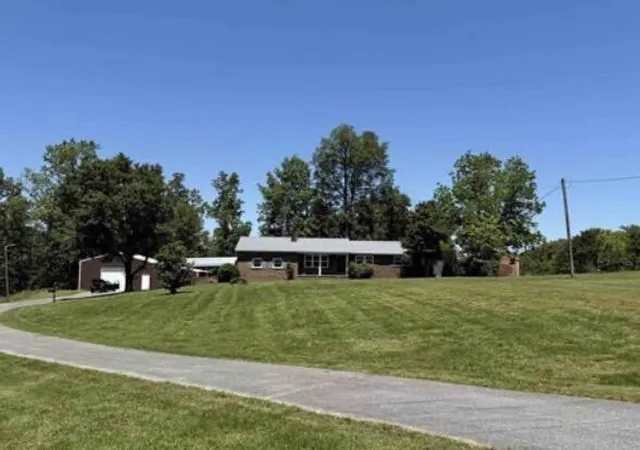 Homes for sale in Mayfield, KY | 284 Trace Creek Church Rd, Mayfield, KY 42066 | MLS# 26017840