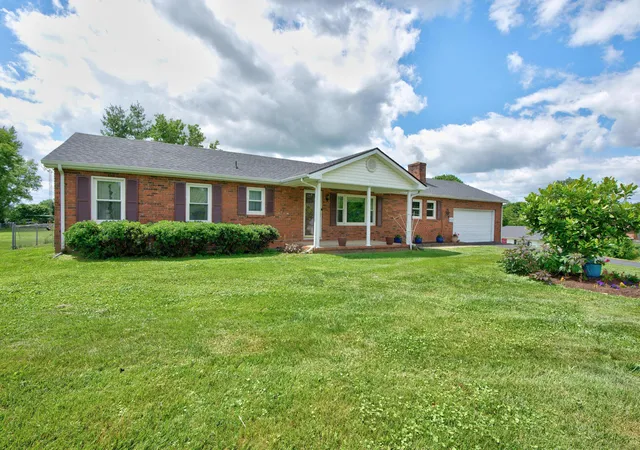 Homes for sale in Lancaster, KY | 101 Herron Dr, Lancaster, KY 40444 | MLS# 26013969