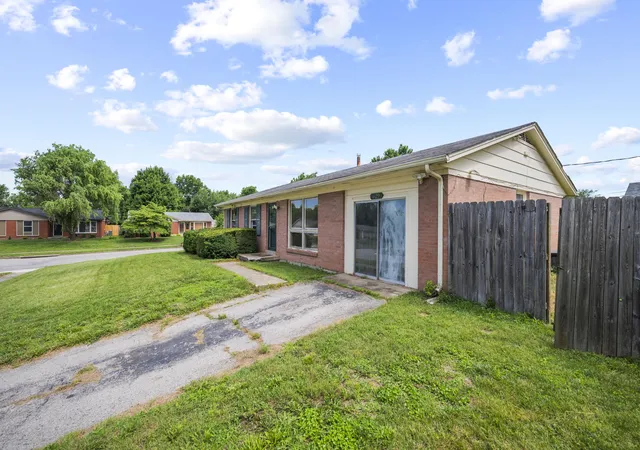 Homes for sale in Lexington, KY | 629 Kent Dr, Lexington, KY 40505 | MLS# 26013947