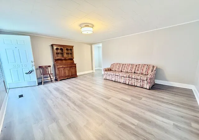 3rd image of 2210 Princeton Rd, Hopkinsville, KY 42240 | MLS# 26013791