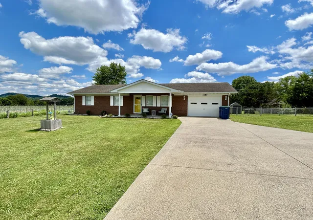 Photo 1 of Single family home for sale at 1187 Parkers Ml Rd, Somerset, KY 42501 | MLS# 26013891 | Listing updated on 2026-09-14