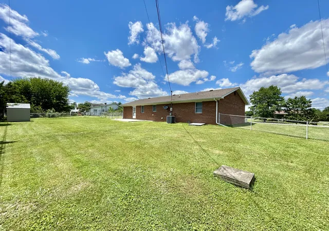 Photo 3 of Single family home for sale at 1187 Parkers Ml Rd, Somerset, KY 42501 | MLS# 26013891 | Listing updated on 2026-09-14