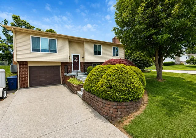 1st image of 391 S Eagle Creek Dr, Lexington, KY 40515 | MLS# 26013994