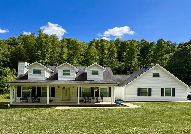 Homes for sale in Campton, KY | 1560 Stamper Branch Rd, Campton, KY 41301 | MLS# 26014196