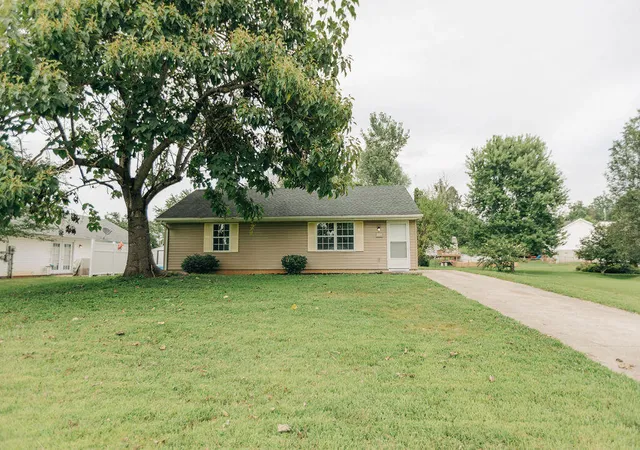 Photo 1 of Sale Pending at 5339 Beechwood Dr, Somerset, KY 42501 | MLS# 26020052 | Listing updated on 2026-08-12