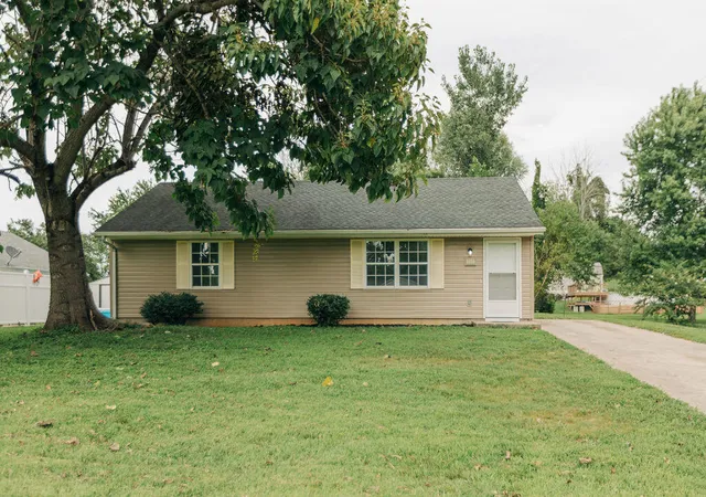 Photo 2 of Sale Pending at 5339 Beechwood Dr, Somerset, KY 42501 | MLS# 26020052 | Listing updated on 2026-08-12