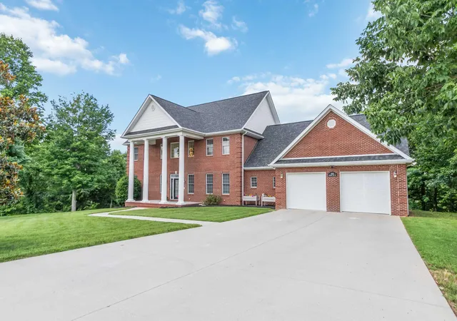 Homes for sale in Monticello, KY | 510 Green Hill Estates Rd, Monticello, KY 42633 | MLS# 26014480