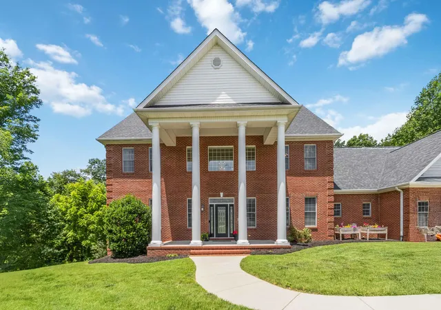 Homes for sale in Monticello, KY | 510 Green Hill Estates Rd, Monticello, KY 42633 | MLS# 26014480