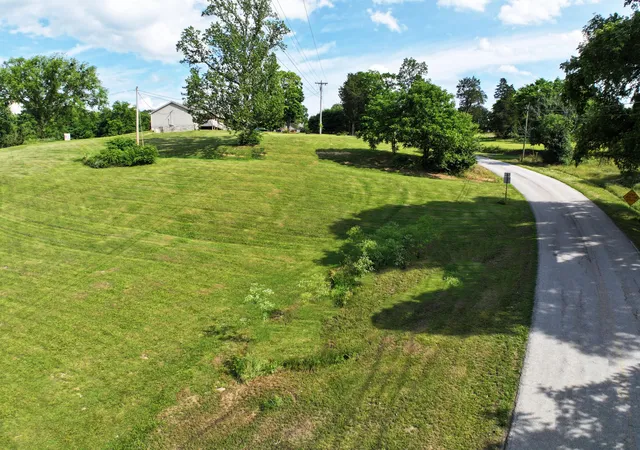 Homes for sale in Irvine, KY | 1410 Winston Rd, Irvine, KY 40336 | MLS# 26013843