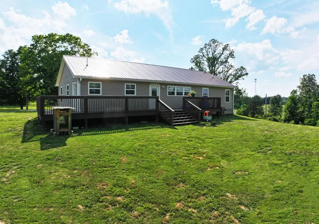 Homes for sale in Irvine, KY | 1410 Winston Rd, Irvine, KY 40336 | MLS# 26013843