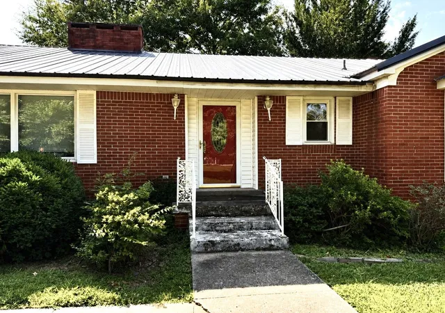 Photo 2 of Single family home for sale at 868 Broadway St, Barlow, KY 42024 | MLS# 26013829 | Listing updated on 2026-07-31