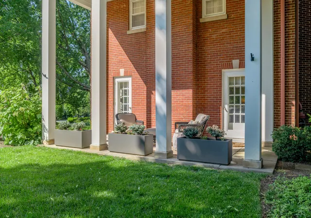 Photo 4 of Single family home for sale at 245 Holiday Rd, Lexington, KY 40502 | MLS# 26014199 | Listing updated on 2026-10-13