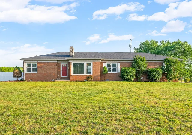 Homes for sale in Cadiz, KY | 2152 Main St, Cadiz, KY 42211 | MLS# 26013855