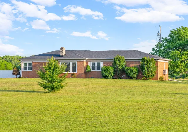 Homes for sale in Cadiz, KY | 2152 Main St, Cadiz, KY 42211 | MLS# 26013855