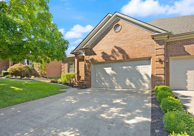 Homes for sale in Richmond, KY | 2013 Highlands Dr, Richmond, KY 40475 | MLS# 26014440