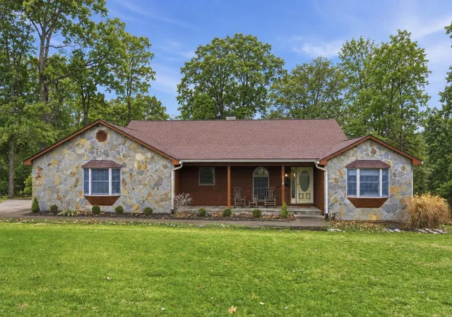 Homes for sale in Lancaster, KY | 118 Hunter Dr, Lancaster, KY 40444 | MLS# 26014187