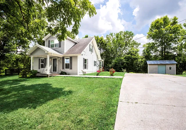 Homes for sale in Winchester, KY | 5977 Mount Sterling Rd, Winchester, KY 40391 | MLS# 26016440
