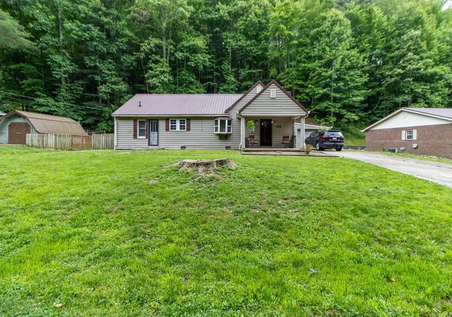 Homes for sale in Morehead, KY | 669 Whitaker St, Morehead, KY 40351 | MLS# 26013881