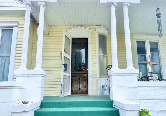Homes for sale in Hopkinsville, KY | 314 E 16Th St, Hopkinsville, KY 42240 | MLS# 26013901