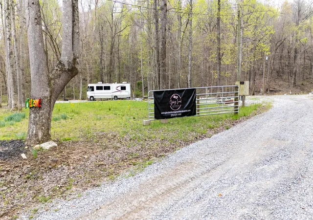 Homes for sale in Eddyville, KY | 620 Perry Springs Rd, Eddyville, KY 42038 | MLS# 26014583