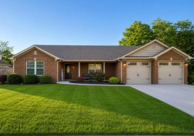Homes for sale in Berea, KY | 131 Lynne Dr, Berea, KY 40403 | MLS# 26013912