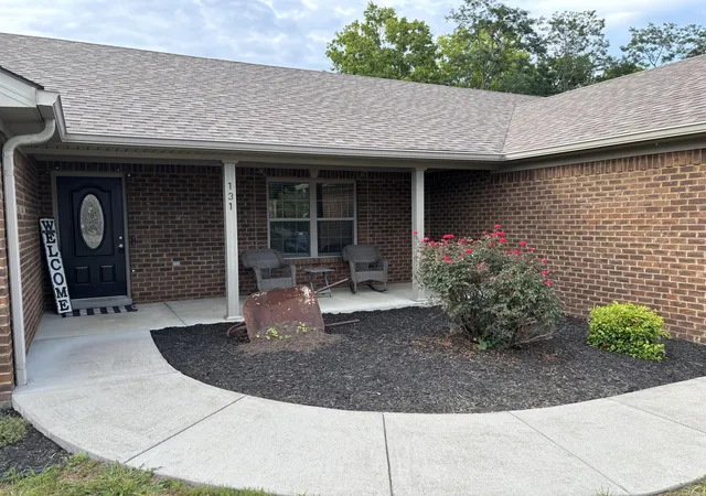 Photo 3 of Single family home for sale at 131 Lynne Dr, Berea, KY 40403 | MLS# 26013912 | Listing updated on 2026-09-12