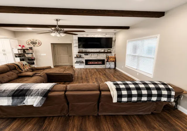 Photo 4 of Single family home for sale at 131 Lynne Dr, Berea, KY 40403 | MLS# 26013912 | Listing updated on 2026-09-12