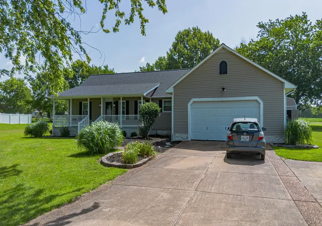 1st image of 7110 Contest Rd, Paducah, KY 42001 | MLS# 26016583