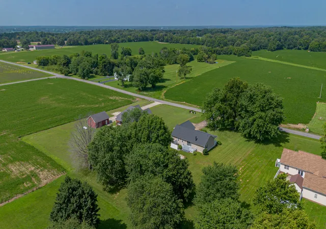 2nd image of 7110 Contest Rd, Paducah, KY 42001 | MLS# 26016583