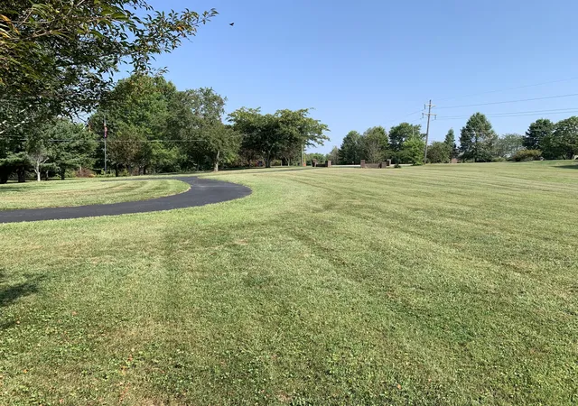 3rd image of 120 Rolling Ridge Dr, Berea, KY 40403 | MLS# 26013908