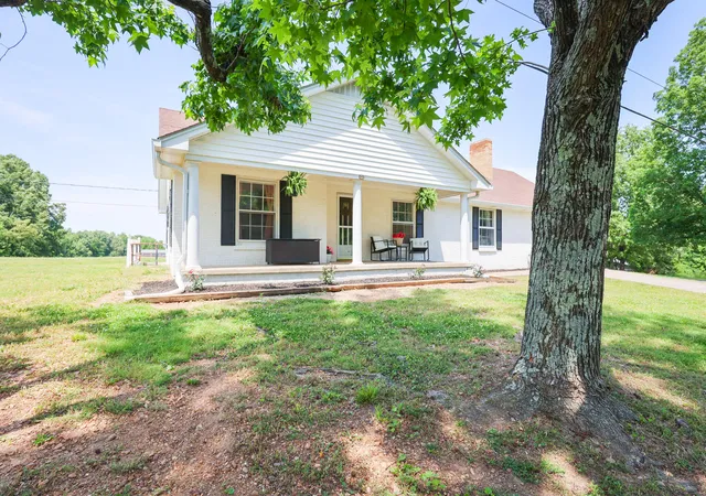 Homes for sale in Benton, KY | 1763 Dogtown Rd, Benton, KY 42025 | MLS# 26016723