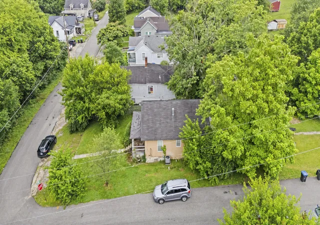 Homes for sale in Frankfort, KY | 732 Hillcrest Ave, Frankfort, KY 40601 | MLS# 26014634