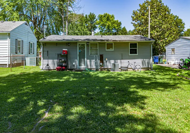 Homes for sale in Paducah, KY | 2926 Mississippi St, Paducah, KY 42003 | MLS# 26017155