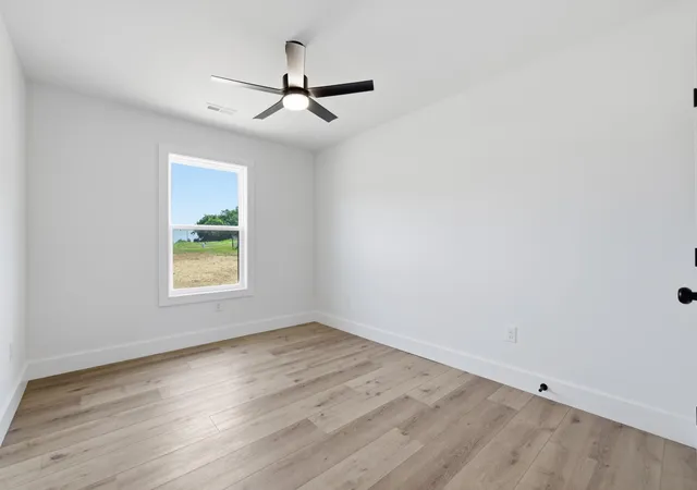 Photo 23 of Sale Pending at 100 Clover Crescent, Paducah, KY 42003 | MLS# 26022604 | Listing updated on 2026-08-25