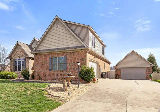 1st image of 125 Pershing Wy, Paducah, KY 42001 | MLS# 26014067